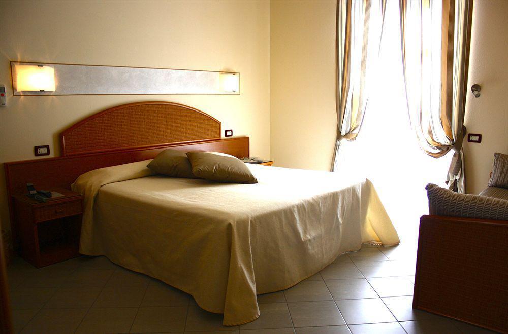 Hotel Regina 포르데데이마르미 외부 사진
