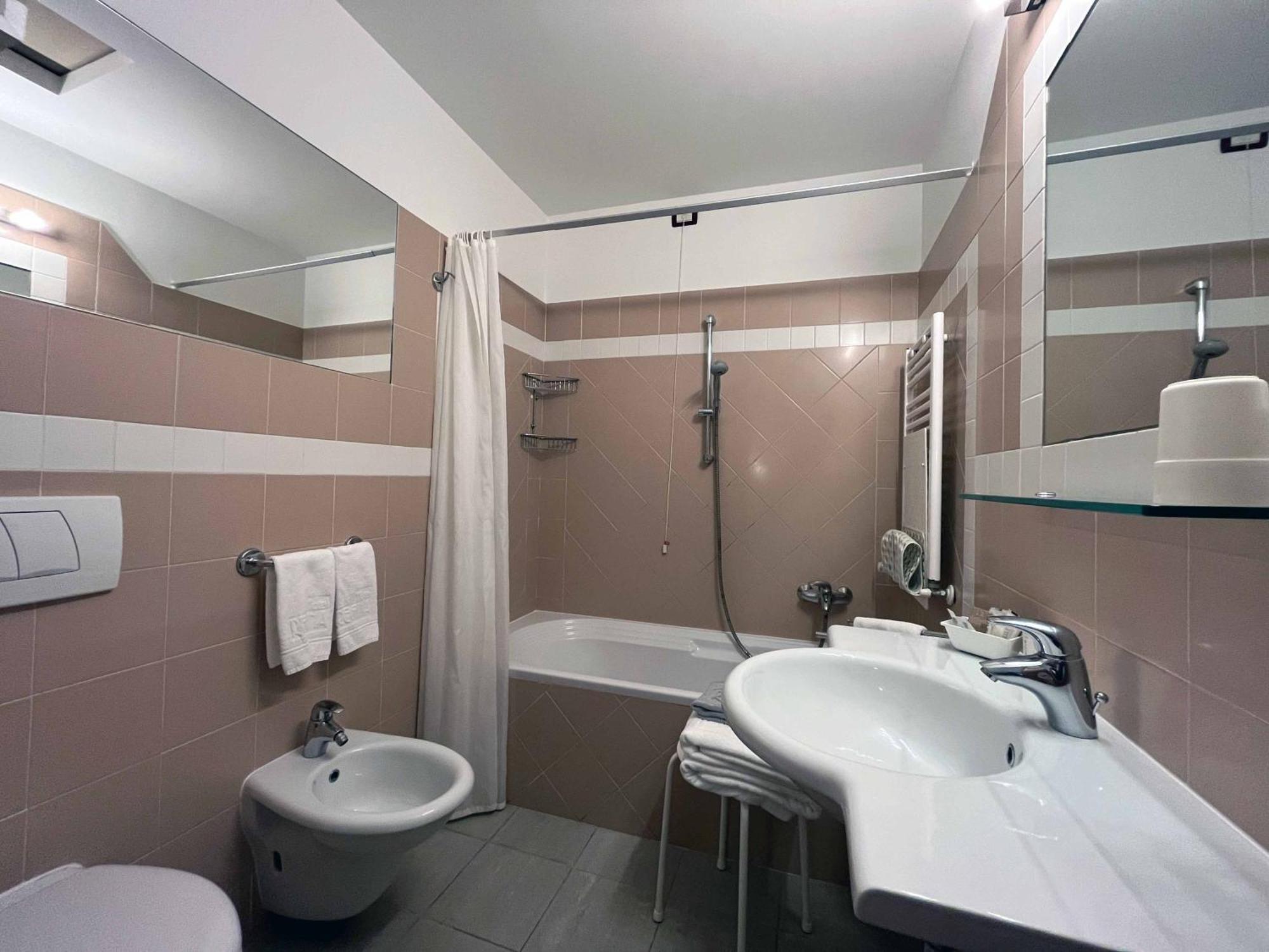 Hotel Regina 포르데데이마르미 외부 사진