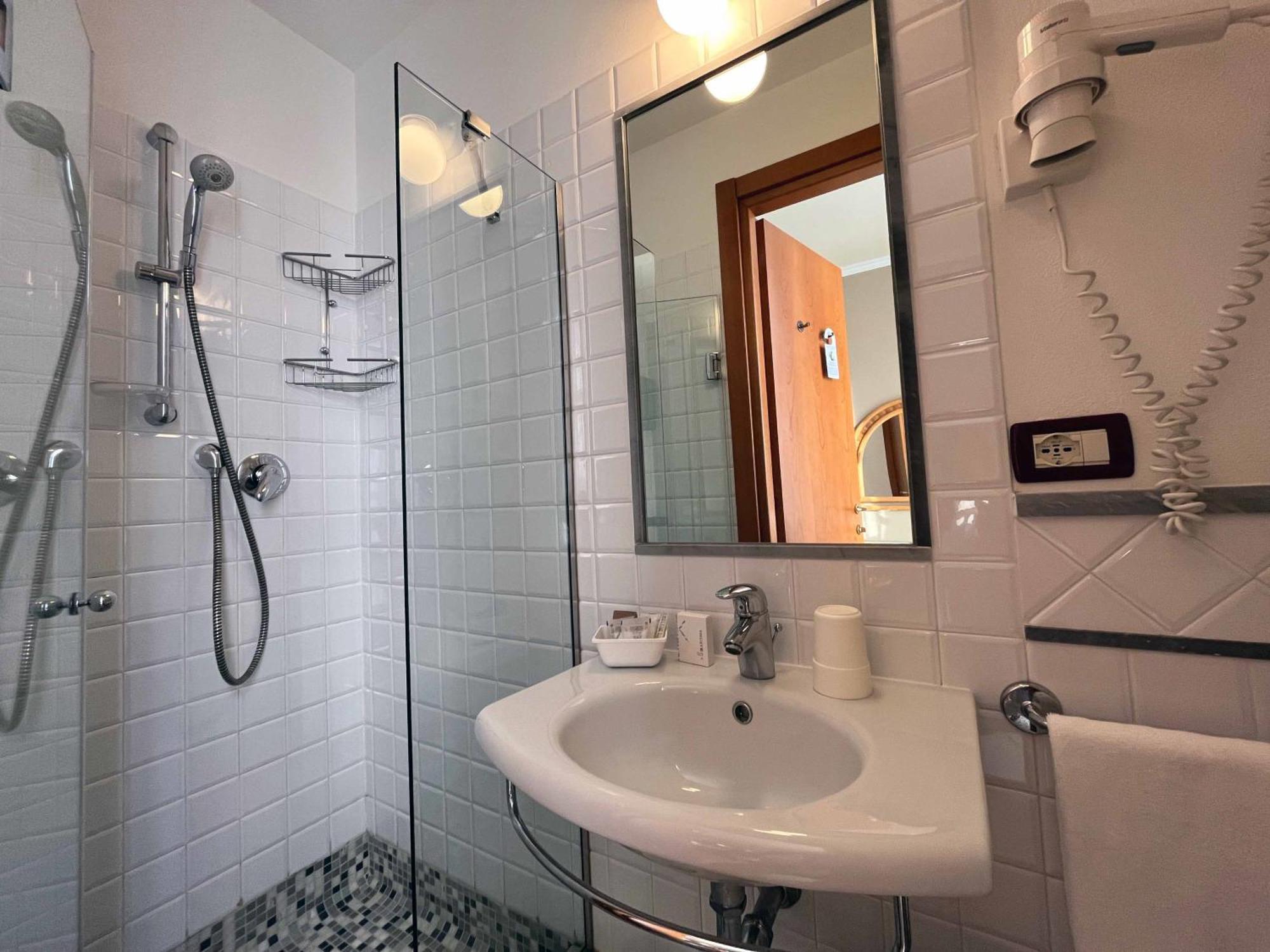 Hotel Regina 포르데데이마르미 외부 사진